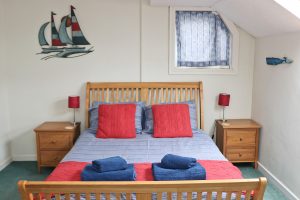 holiday flat in central Padstow Cornwall master bedroom