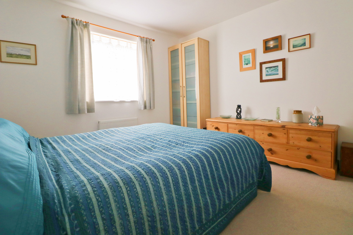 Waterhouse holiday home Cornwall double bedroom